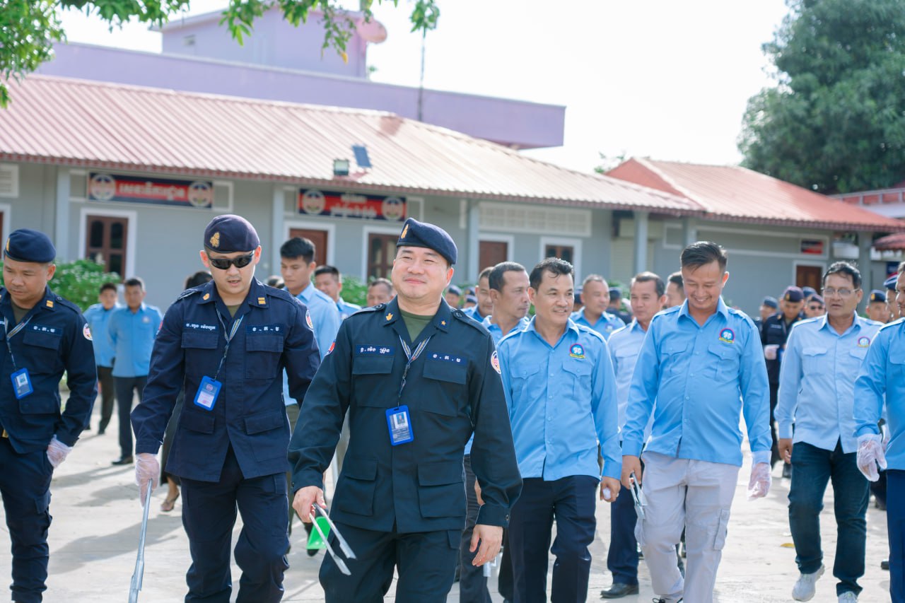 កងរាជអាវុធហត្ថខេត្តកំពង់ស្ពឺ ជាកងកម្លាំងមួយប្រភេទដែលចូលរួមចំណែកយ៉ាងសំខាន់មិនអាចខ្វះបានចំពោះបរិស្ថាន និងធម្មជាតិ ដូចពាក្យស្លោកពោលថា បរិស្ថានល្អ ការរស់នៅមានផាសុភាព