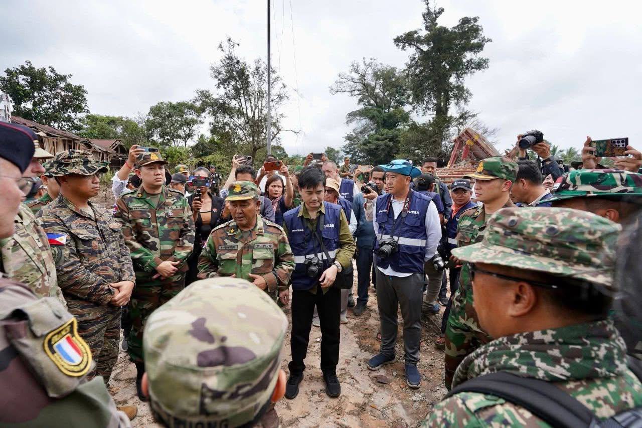 អនុព័ន្ធយោធានិងអង្គទូតបណ្ដាប្រទេសនានា សារព័ត៌មានជាតិ និង អន្តរជាតិ បានអញ្ជើញមកអង្កេតការអនុវត្តស្មារតីបទឈប់បាញ់រវាងកម្ពុជាថៃ