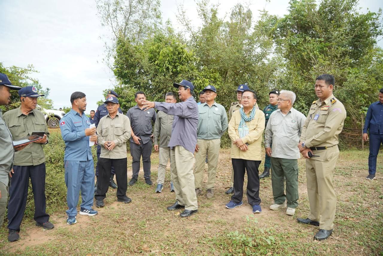 ទេសរដ្ឋមន្ដ្រី គន់ គីម និងអភិបាលខេត្តបាត់ដំបង ចុះពិនិត្យរៀបចំដីសម្បទានសង្គមកិច្ច សម្រាប់សាងសង់ផ្ទះជូនអតីតយុទ្ធជន