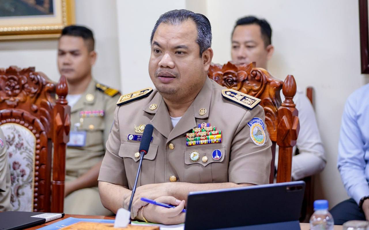 ឯកឧត្តម សរ សពុត្រា ទទួលជួបពិភាក្សាការងារ ជាមួយថ្នាក់ដឹកនាំនៃអគ្គនាយកដ្ឋានអន្តោប្រវេសន៍ ស្តីពីវឌ្ឍនភាពនៃការអនុវត្តផែនការលេខ ០០៣ ផក របស់ក្រសួងមហាផ្ទៃ